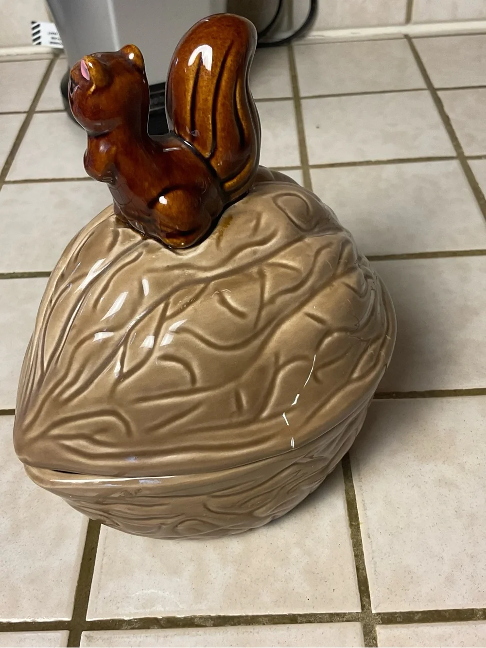 Vintage Armbee Taiwan Squirrel Nut Bowl Cookie jar Woodland Cottagecore Canister